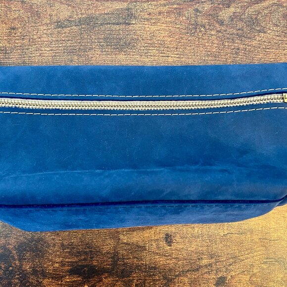 Portland Leather Goods Class Large Makeup Bag in Deepwater - Picture 2 of 7